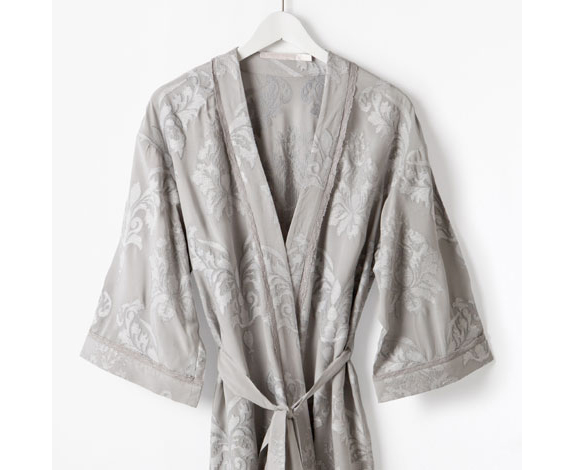 kimono robe