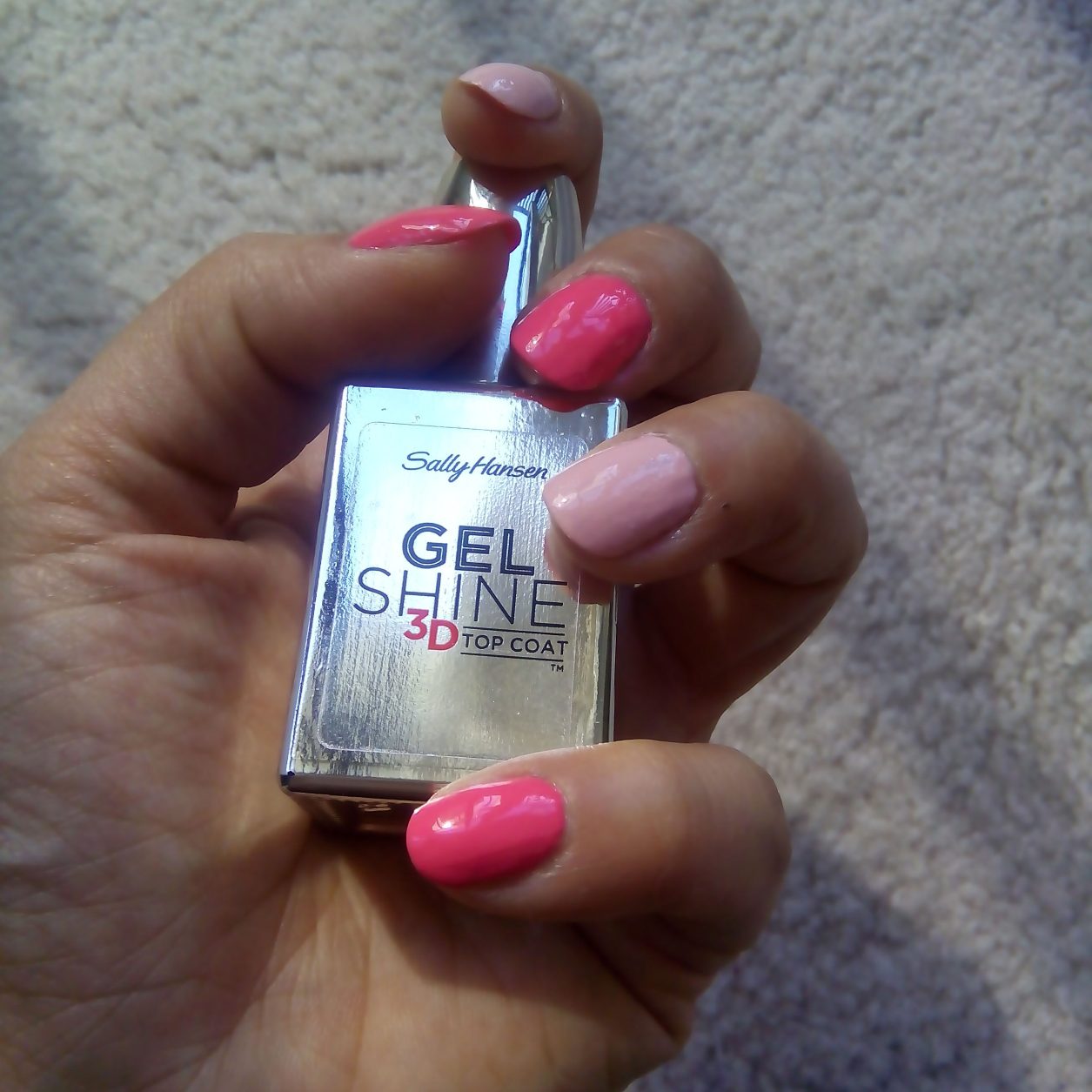 Beauty Panel Review: Sally Hansen Gel Shine 3D Top Coat - 29Secrets