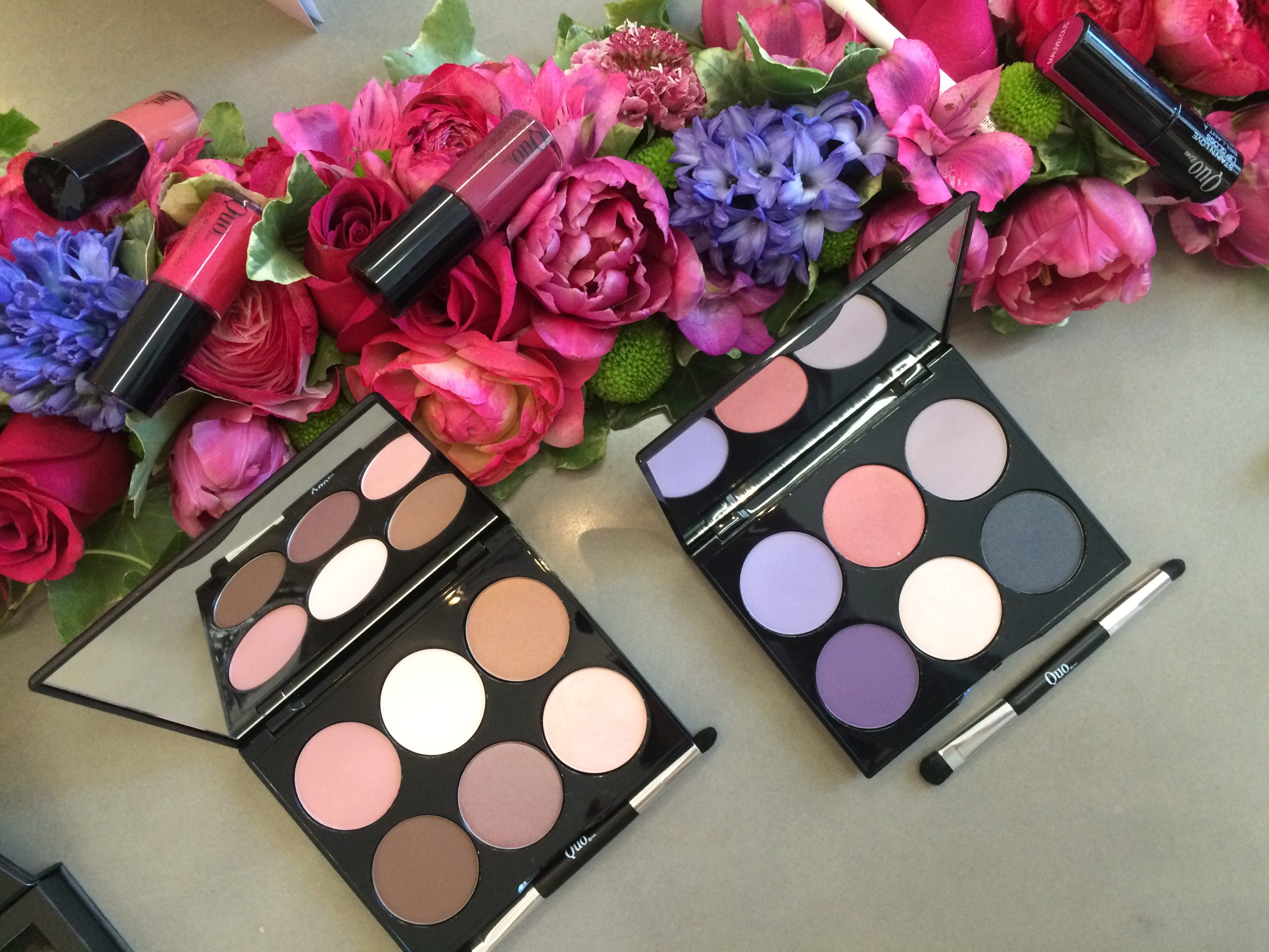 Win a Quo Cosmetics Prize Pack!