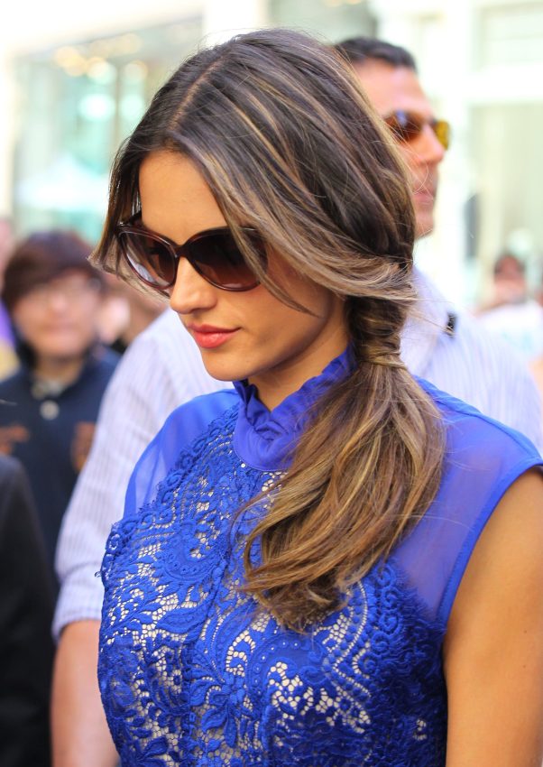 alessandra-ambrosio-side-pony
