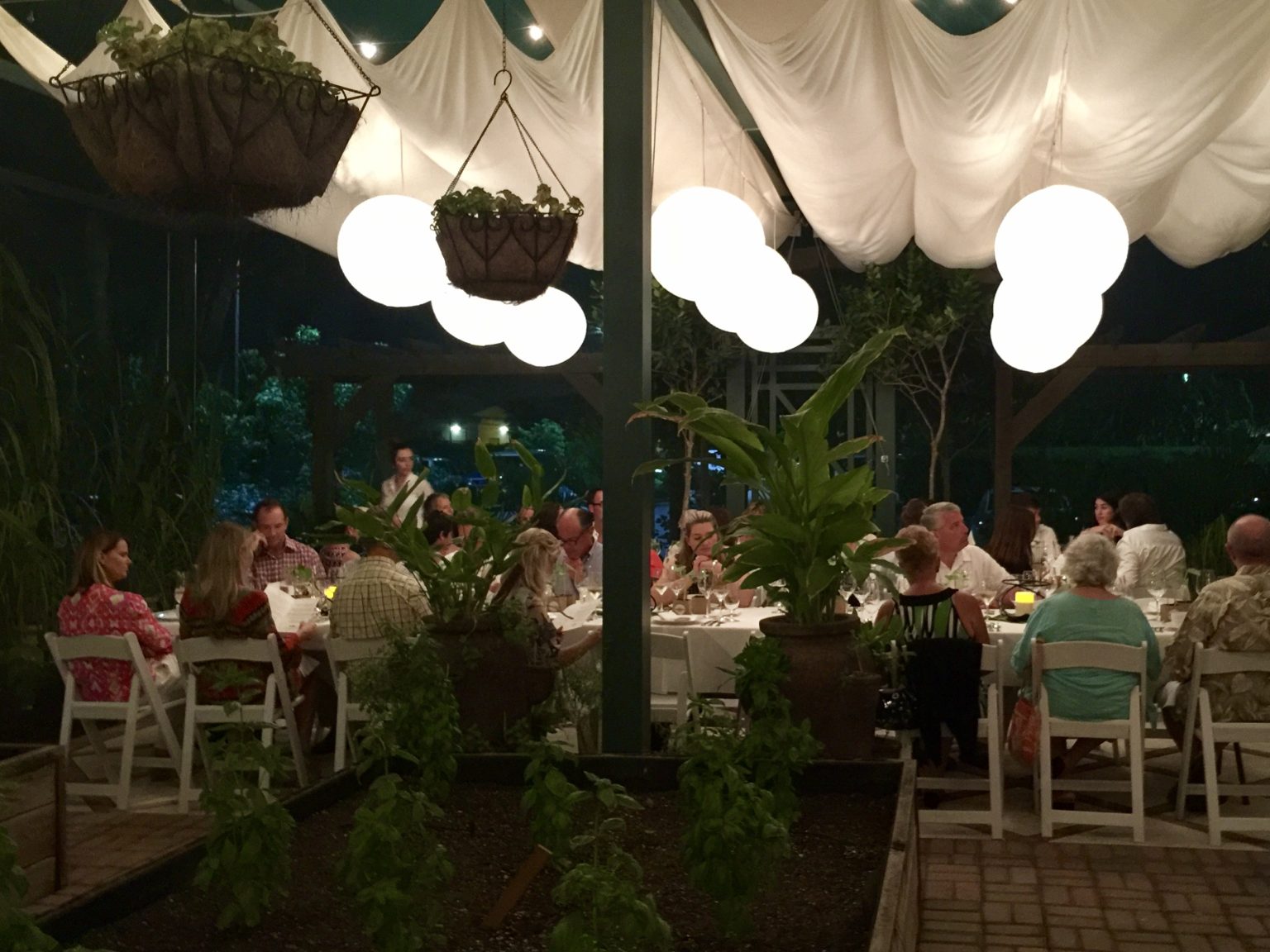 4 Restaurants You Must Try in the Cayman Islands 29Secrets