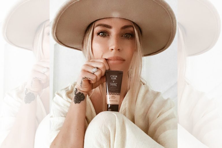 Beauty Panel Burt's Bees' Goodness Glows Tinted Moisturizer 29Secrets