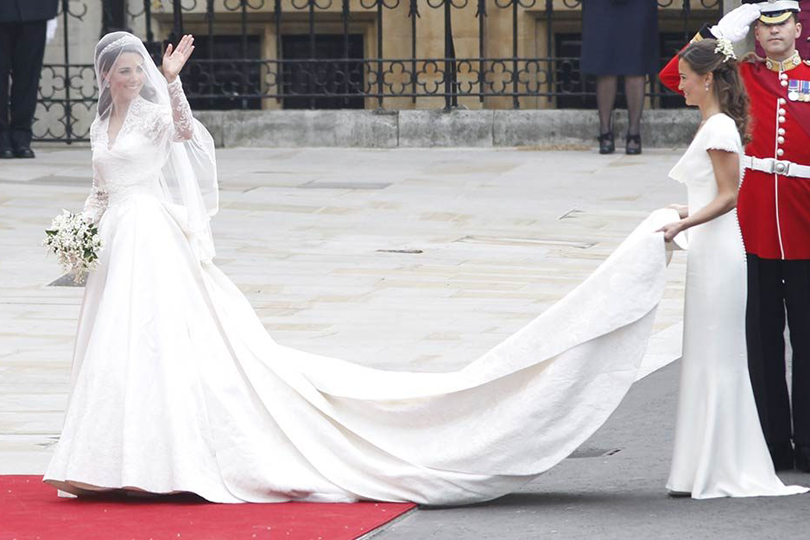 Jennifer Lopez wore Alexander McQueen for her second wedding dress | The  Independent