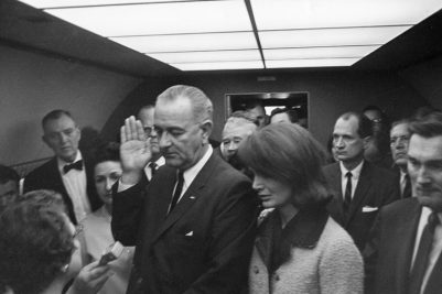 THE STORY OF: Jackie Kennedy's Pink Chanel Suit - 29Secrets