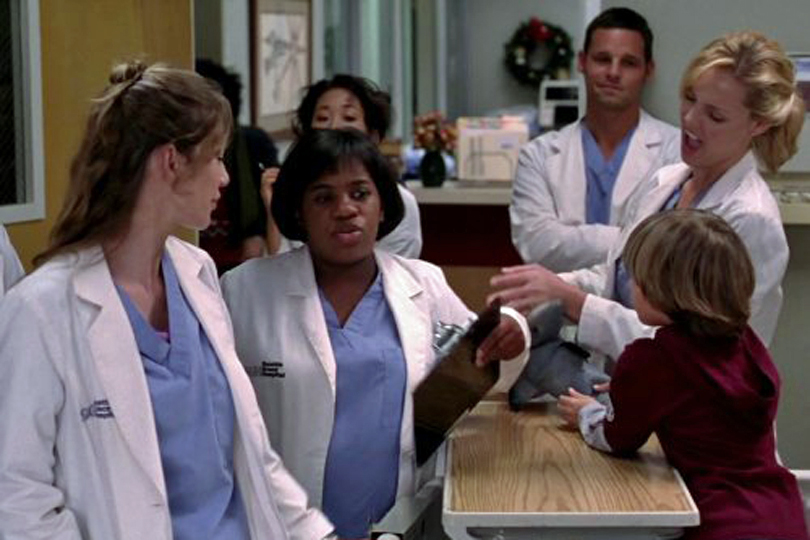 Here’s Every Christmas Episode Of 'Grey's Anatomy' To Stream This Holiday Season - Grandma Got Run Over by a Reindeer