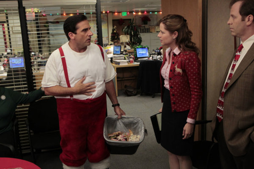 Here's Every Christmas Episode Of 'The Office' To Stream This Holiday Season: Classy Christmas