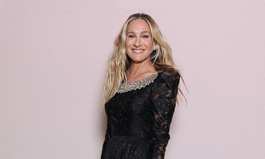Sarah Jessica Parker Owns All Of Carrie Bradshaw’s SATC & AJLT Wardrobe
