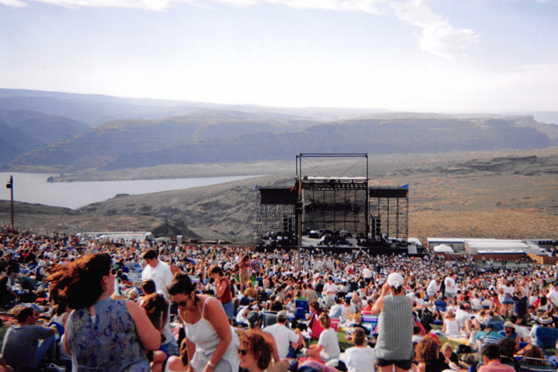 'Lilith Fair: Building A Mystery' Takes Viewers Backstage Of The '90s Phenomenon 