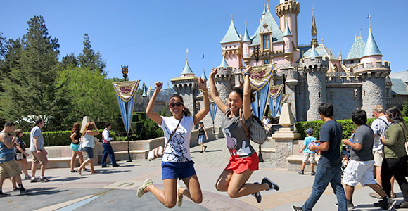 DisneylandAwesome.jpg