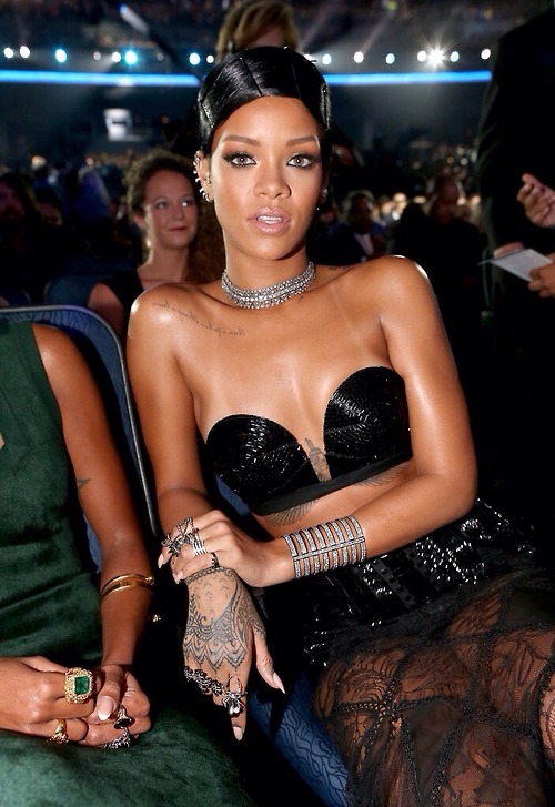 Rihanna 2013 American Music Awards