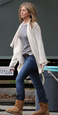 Jennifer Aniston wearing Uggs