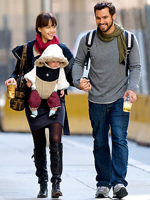 R - Jessica Alba & Cash Warren 300x400