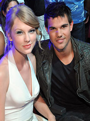 Taylor Lautner finally emerges from the 'Twilight' zone