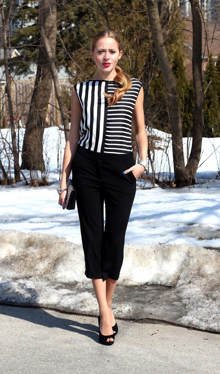 How to Wear Black and White Stripes - 29Secrets
